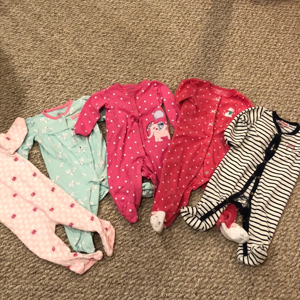 5 9 month old footed pajamas.